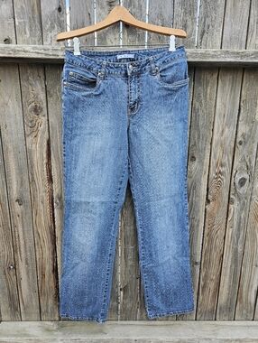 Classic Women's Blue Jeans - Comfortable Everyday Fit Size 8